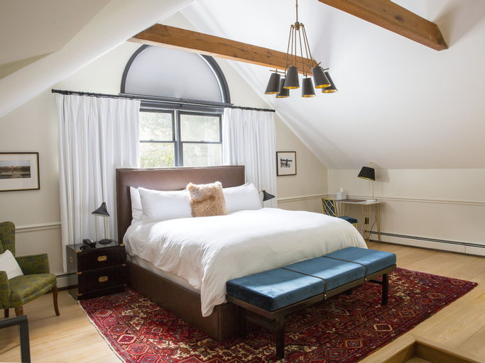 Bedroom 27