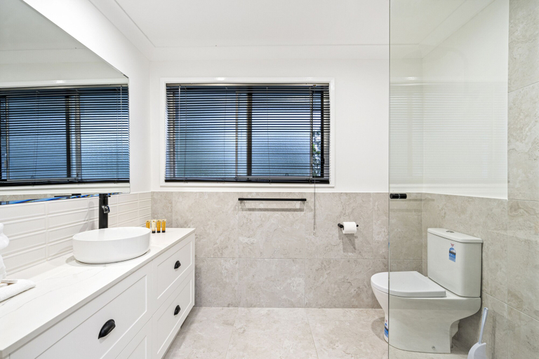 Bathroom 3, Parkwood House - Q Stay, Gold Coast
