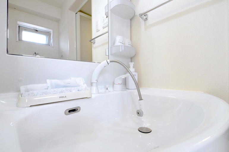 Bathroom 3, Costa Bella Condominiun Resort, Motobu
