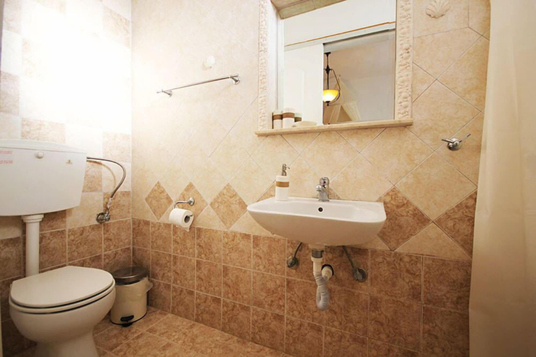 Bathroom 3, Cape Napos, South Aegean