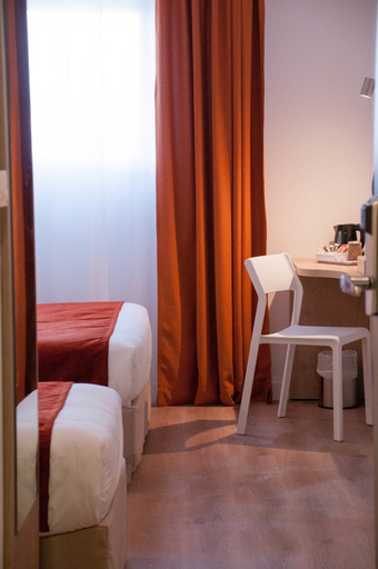 Bedroom 3, Kyriad Montpellier Saint Jean De Vedas, Hérault