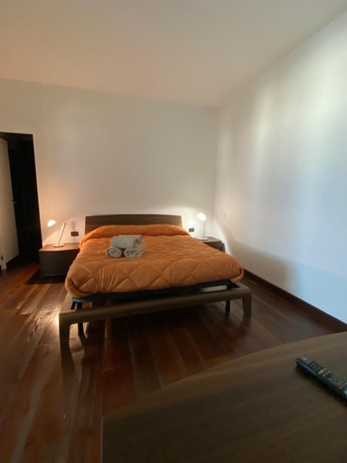 Room 5, SkyLine, Bari
