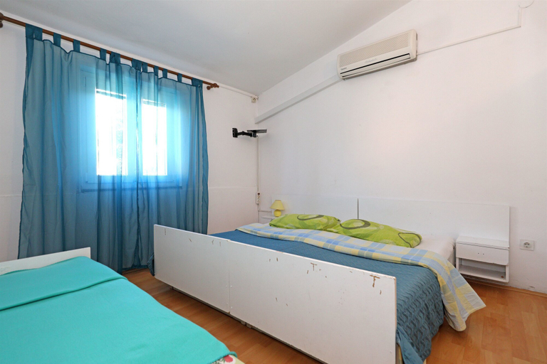 Bedroom 2, Apartments and Rooms Dragica, Starigrad