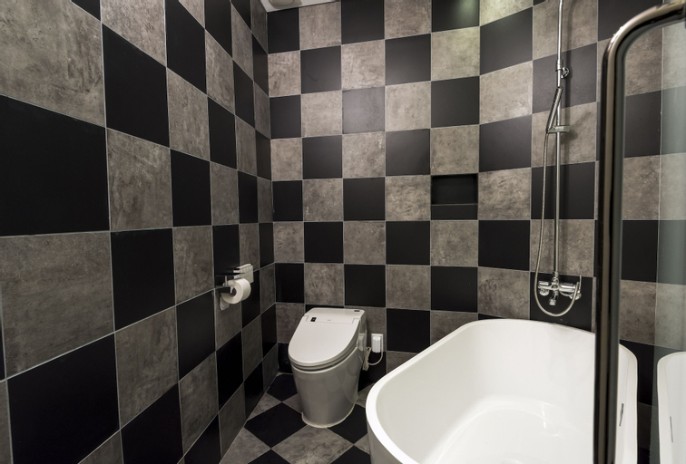 Bathroom 4
