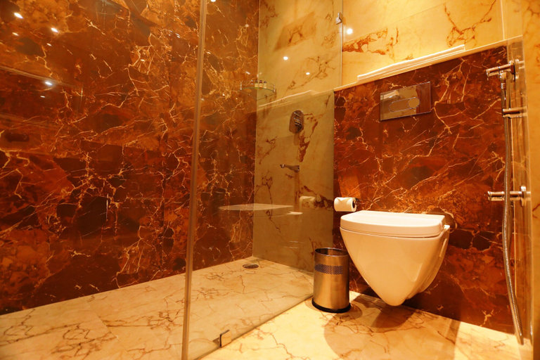 Bathroom 4, THE FOREST HILL HOTEL, Hardwar