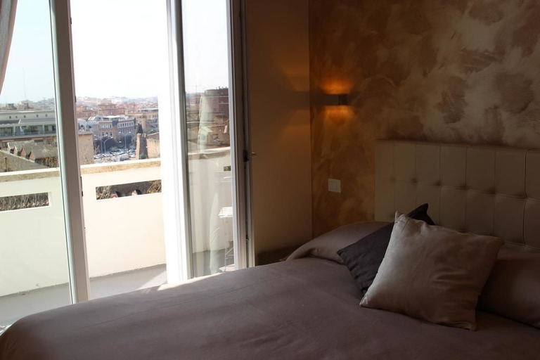 Bedroom 3, Windows on Rome, Roma