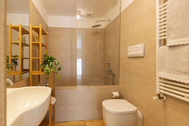 Others 5, notaMI - White Home - Sempione, Milano
