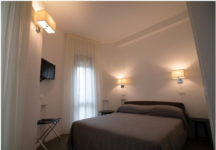 Bedroom 3, Hotel Caraibi, Ravenna