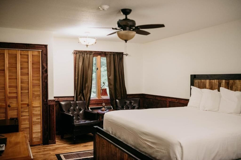 Bedroom 2, Sylvan Valley Lodge & Cellars, White
