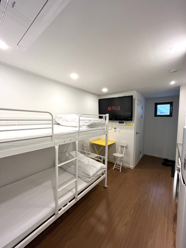 Bedroom 3, 318 STAY, Jung