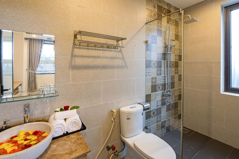 Bathroom 3, HOIANIAN CENTRAL VILLA, Da Nang