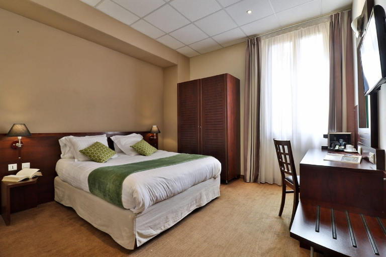 Bedroom 2, Hotel le Noailles Nice Gare, Alpes-Maritimes