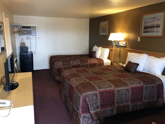 Bedroom 3, Scottish Inn, Humboldt