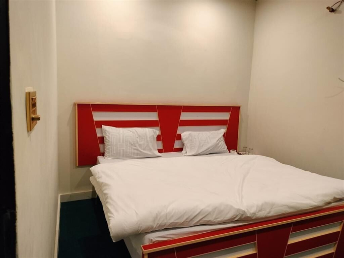 Bedroom 4, Hotel Royal Sweet, Lahore