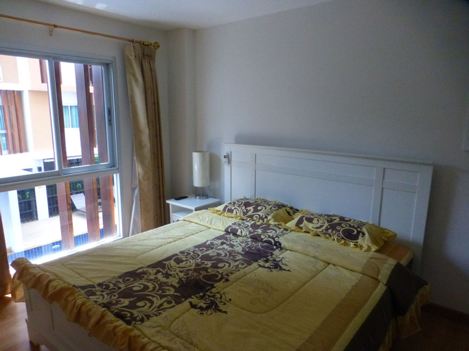 1 Double bedroom Apartment with Swimming pool security and high speed WiFi, Muang Udon Thani