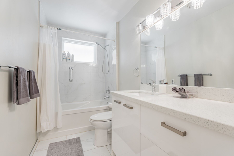 Bathroom 2, Trustcott Boutique House, Peel