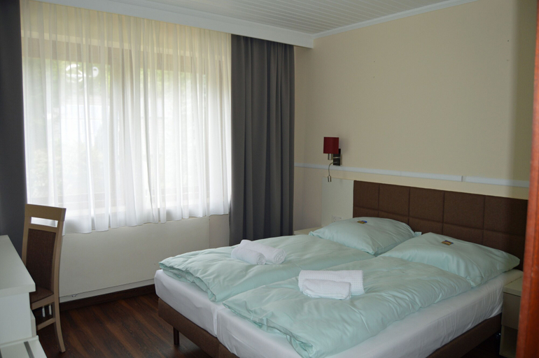 Bedroom 2, G&H Hotel Rosengarten, Harburg