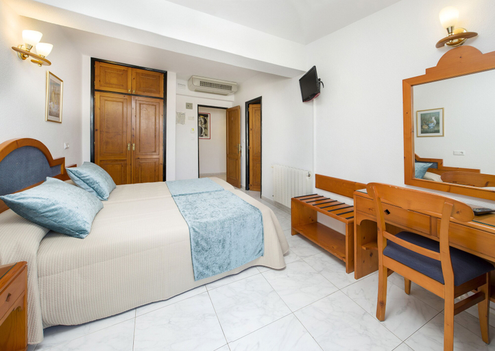 Bedroom 4, Hostal Marí, Baleares