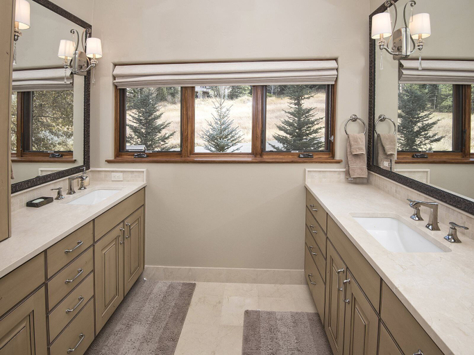 Bathroom 3, Matterhorn Chalet, Eagle