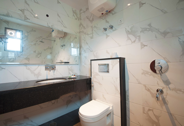 Bathroom 4, Hotel Z Suites Near IGI Airport Delhi, Delhi