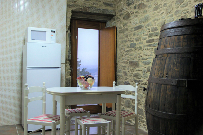Bathroom 2, Sobreiros's Villa in Douro Valley, Mesão Frio