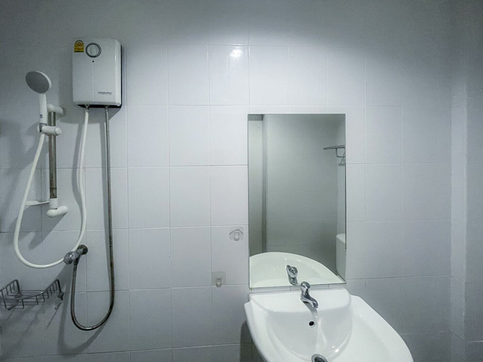 Bathroom 5, Hop On Phuket, Phuket Island