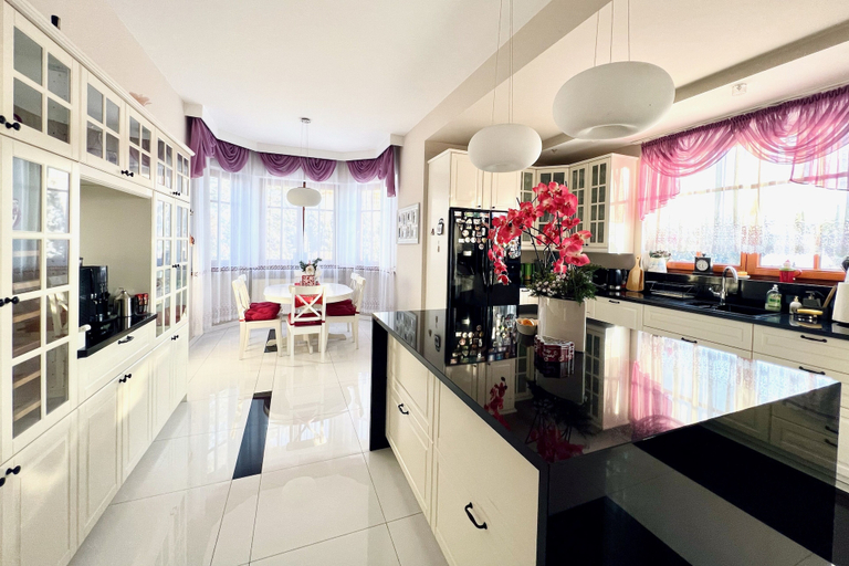 Food & Drinks, Luxury Villa - JessApart Walendia, Pruszków