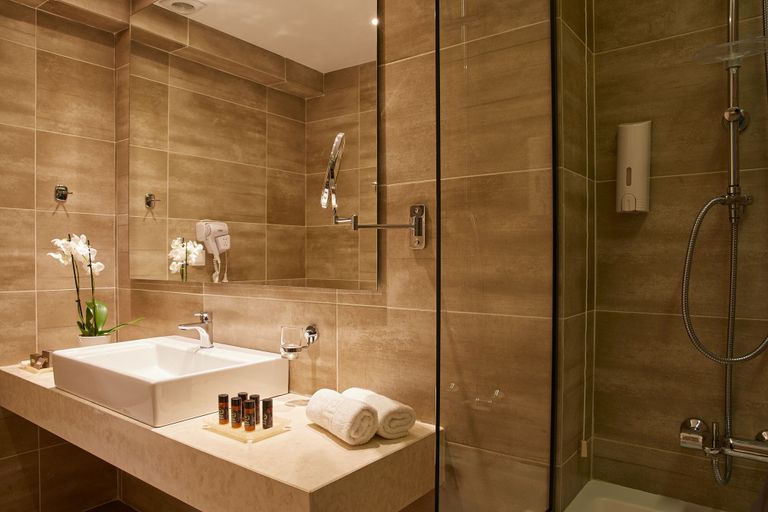 Bathroom 5, Delfinia Hotel, Ionian Islands