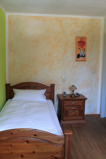 Bedroom 4, Landhotel Kahrmühle, Neustadt an der Waldnaab