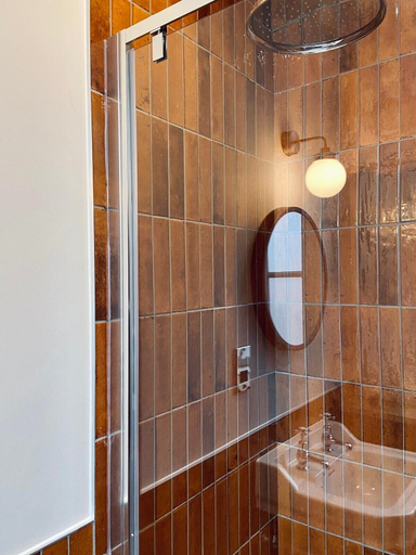Bathroom 3, The Pride of Paddington, London