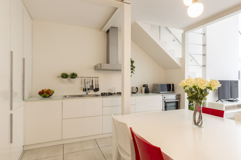 Others 3, notaMI - White Home - Sempione, Milano