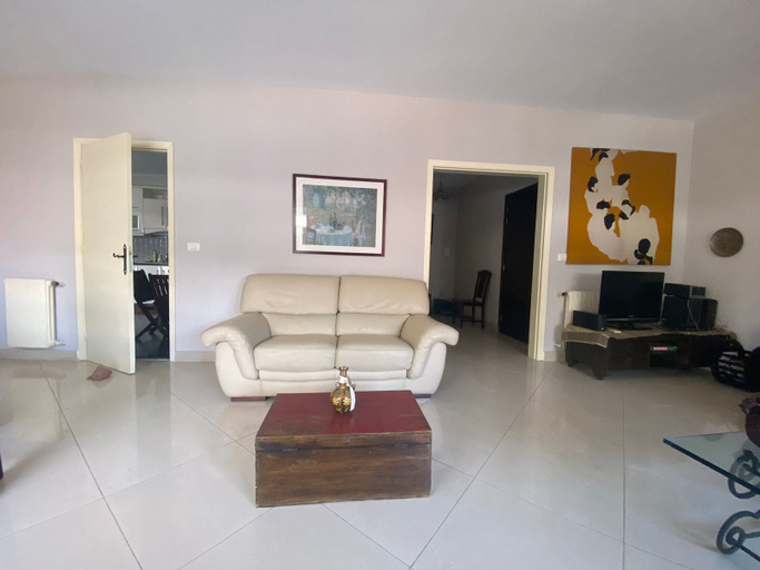 Living area 3, Stunning 2-bed Apartment in Achrafieh Beirut, Beirut