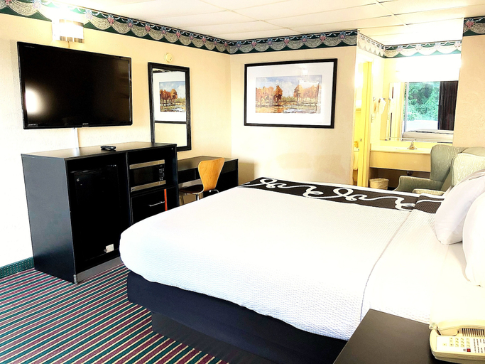 Bedroom 3, Rodeway Inn Gadsden - Attalla, Etowah