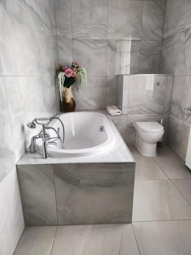 Bathroom 4, St. Johns Wood Boutique Hotel, London