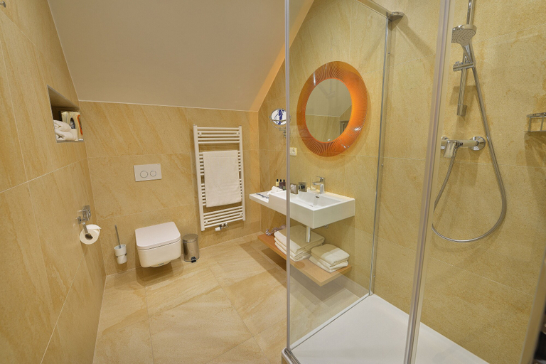 Bathroom 4, Hotel Pod Lipou, Pezinok