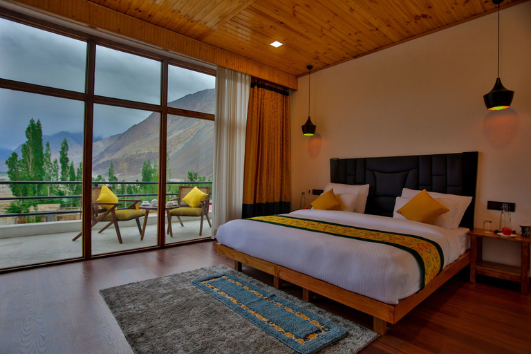 Bedroom 2, The Dunes Boutique Hotel, Leh