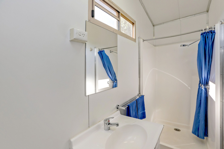 Bedroom 4, Aaok Moondarra Accommodation Village, Mount Isa