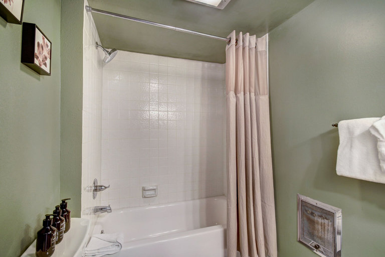 Bathroom 4, 2BR/2BA Condo on Shuttle Route - Wild Irishman 1015 - Pool & more!, Summit