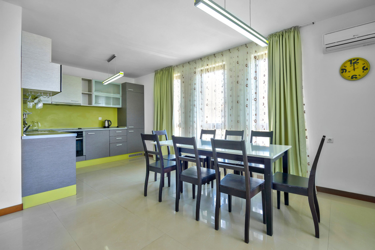 Others 5, Mia Casa, Nesebar