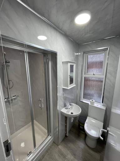 Bathroom 3, ISUITES, Stoke-on-Trent