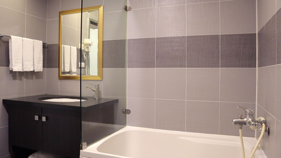 Bathroom 4, Ho Fong Business Stay, Taichung