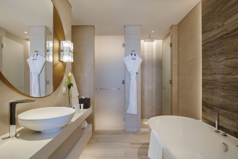 Bathroom 4, Al Bandar Rotana – Dubai Creek, Dubai