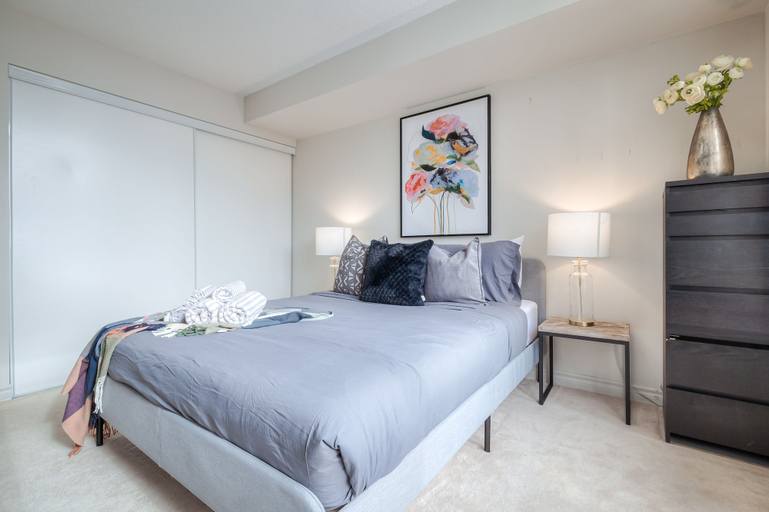 Bedroom 2, Waterfront York Blvd, Peel