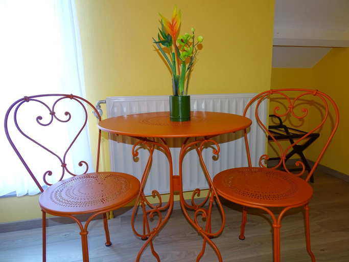 Others 5, Le Relais de Pommard, Liège