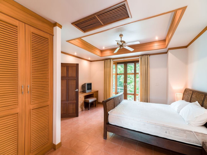 Bedroom 2, 3 Bedroom Villa Beach Front Resort TG12, Ko Samui