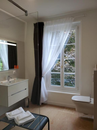 Bedroom 3, Logis des Tourelles, Charente