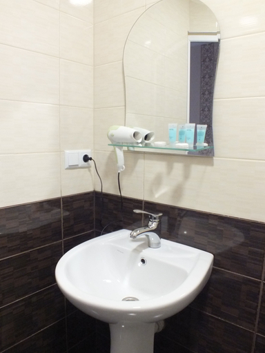 Bathroom 3, Hotel Petre Palace, Tbilisi