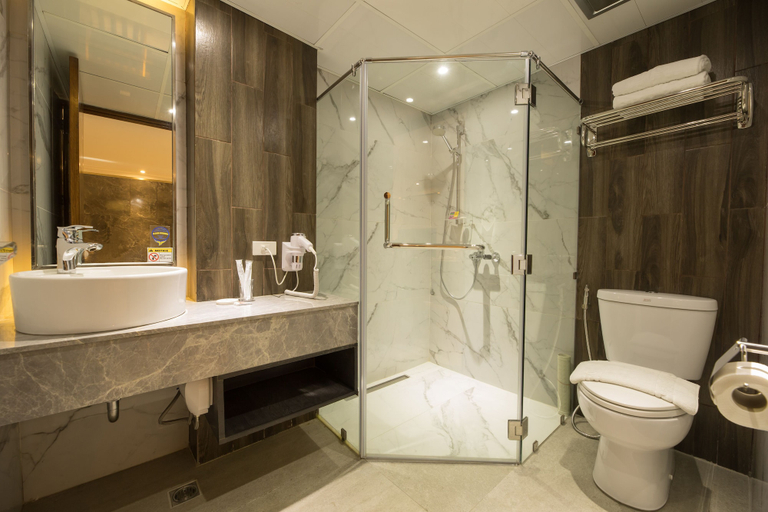 Bathroom 5, Star Plaza Hotel, Dagupan City