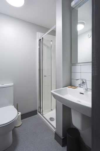 Bathroom 4, Bank Sq by the Warren Collection, Belfast