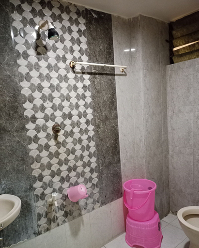 Bathroom, Hotel Shiv Sasdan, Gir Somnath